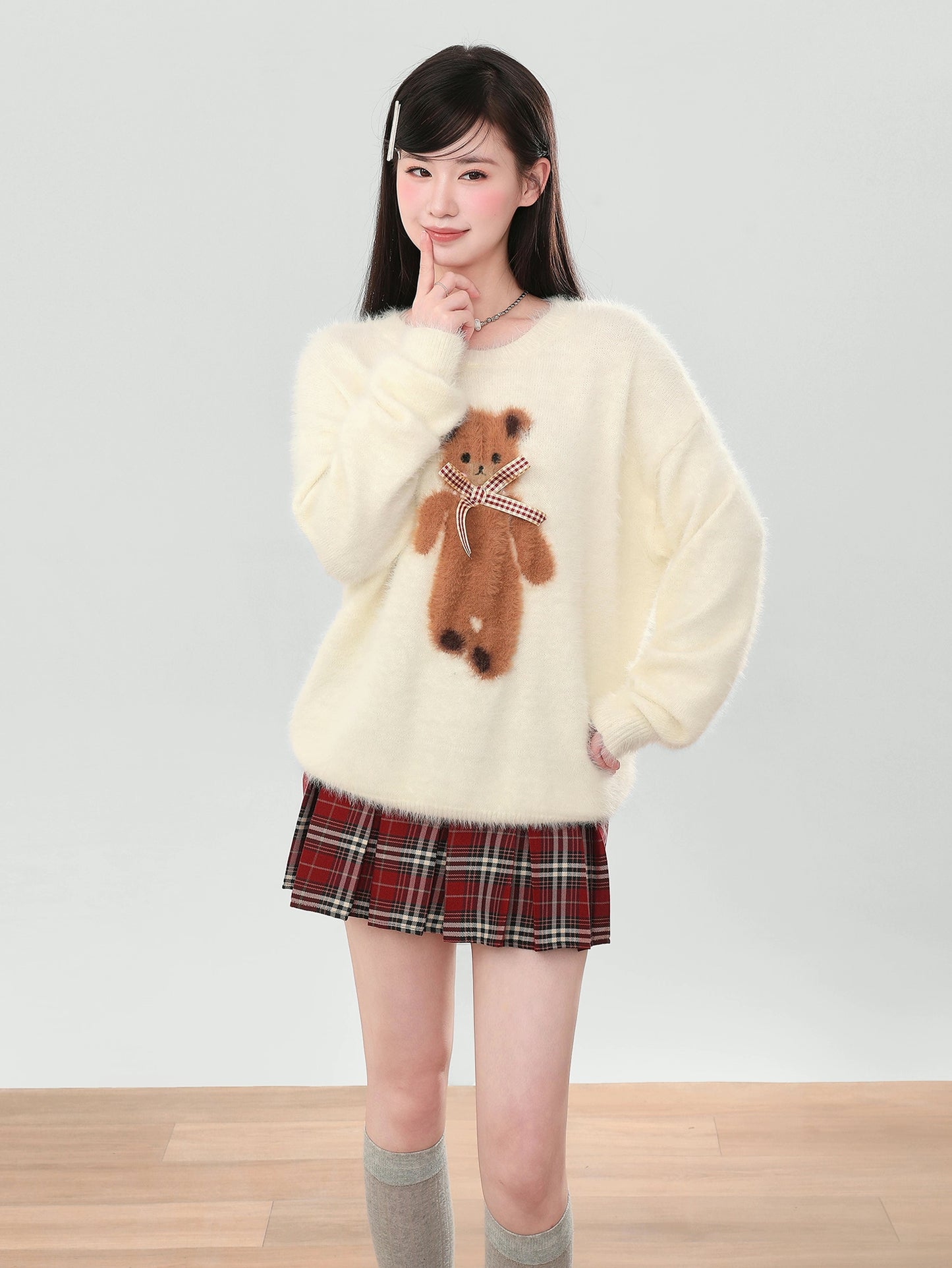 Fuzzy Bear Sweater (Cream)