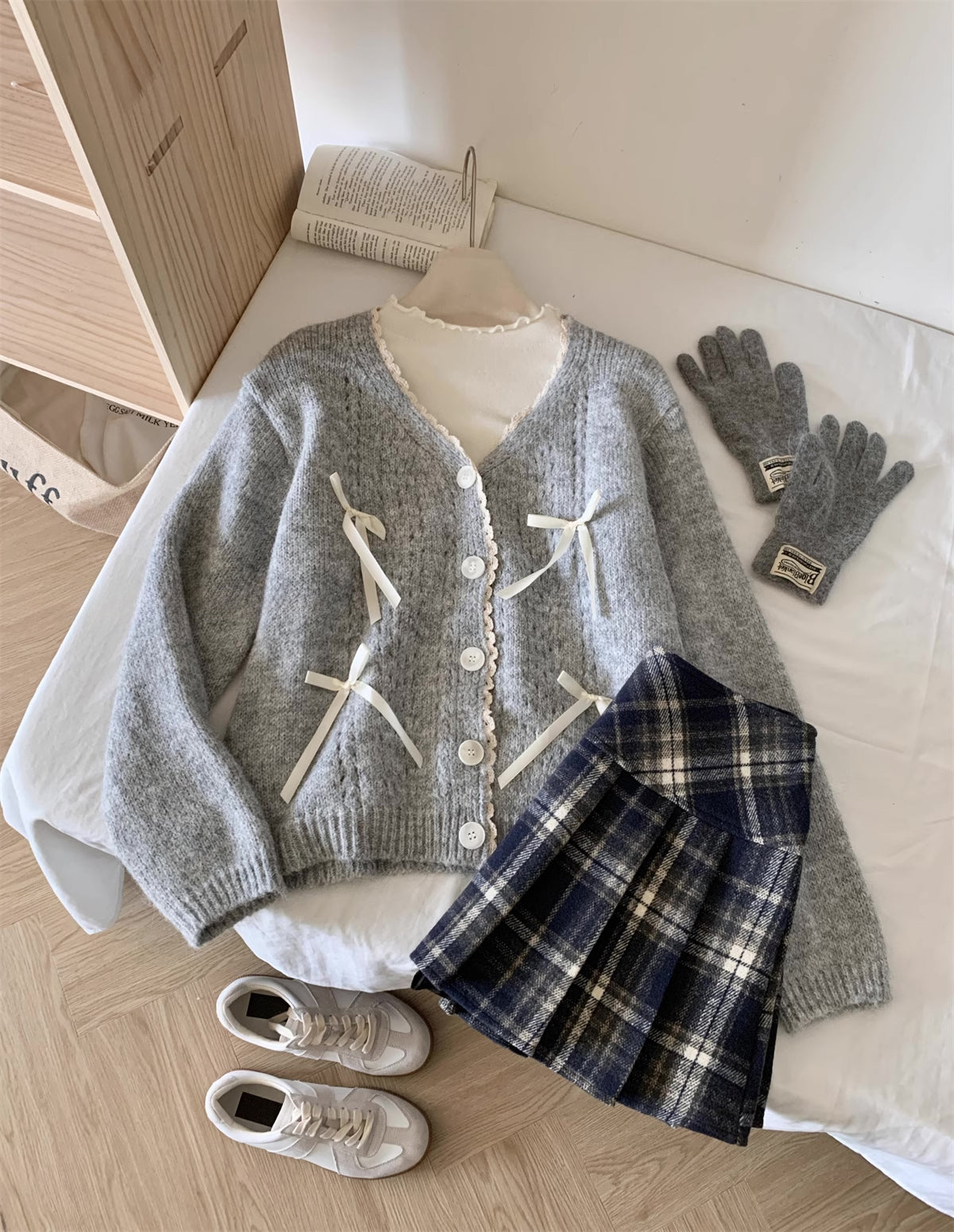 Sweet Bow Lace Cardigan (2 Colors)