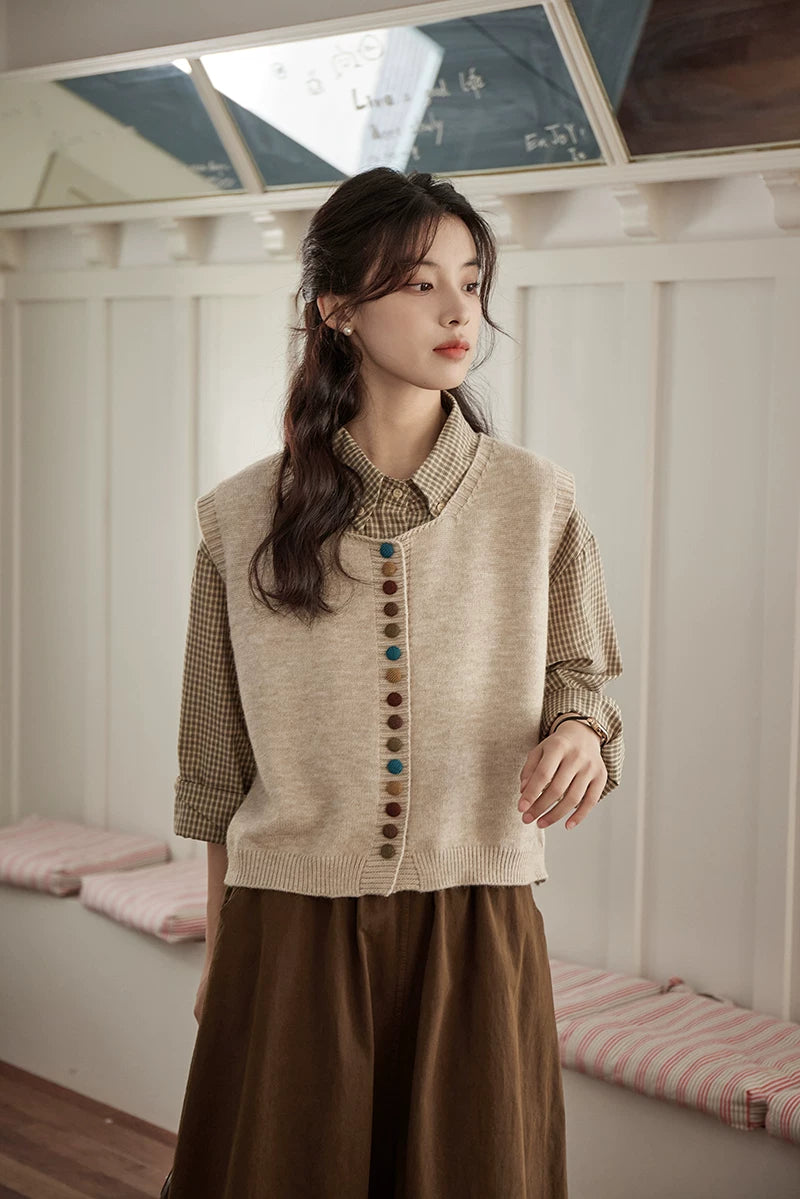Chocolate Buttons Knitted Vest (2 Colors)