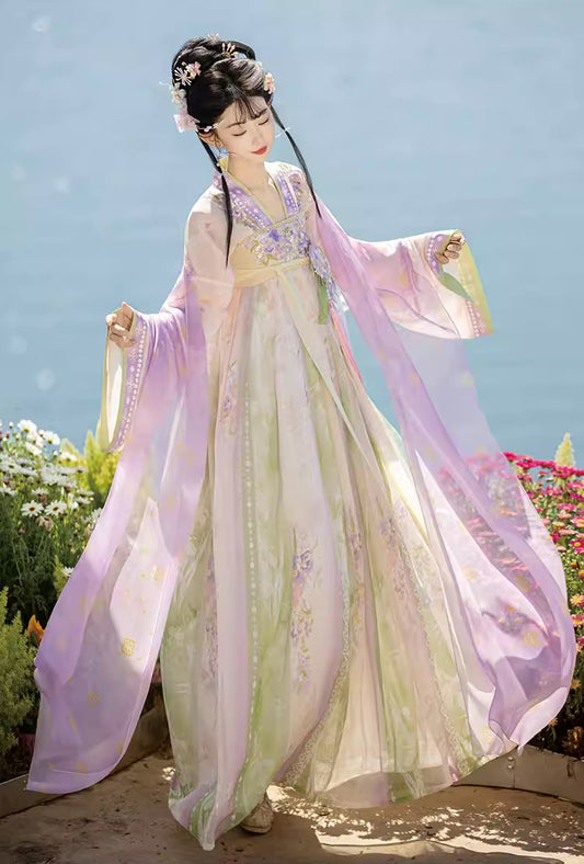 Wisteria Qixiong Ruqun Set (Green/Purple)