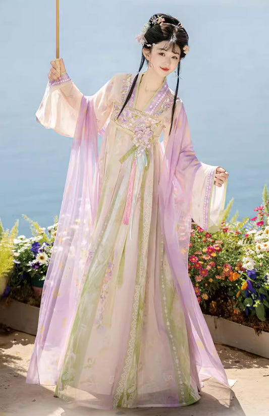 Wisteria Qixiong Ruqun Set (Green/Purple)