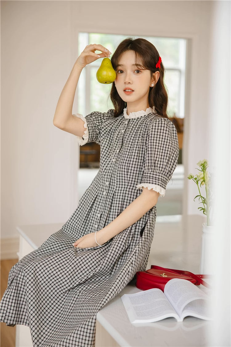 Button Up Plaid Midi Dress (Black/White)