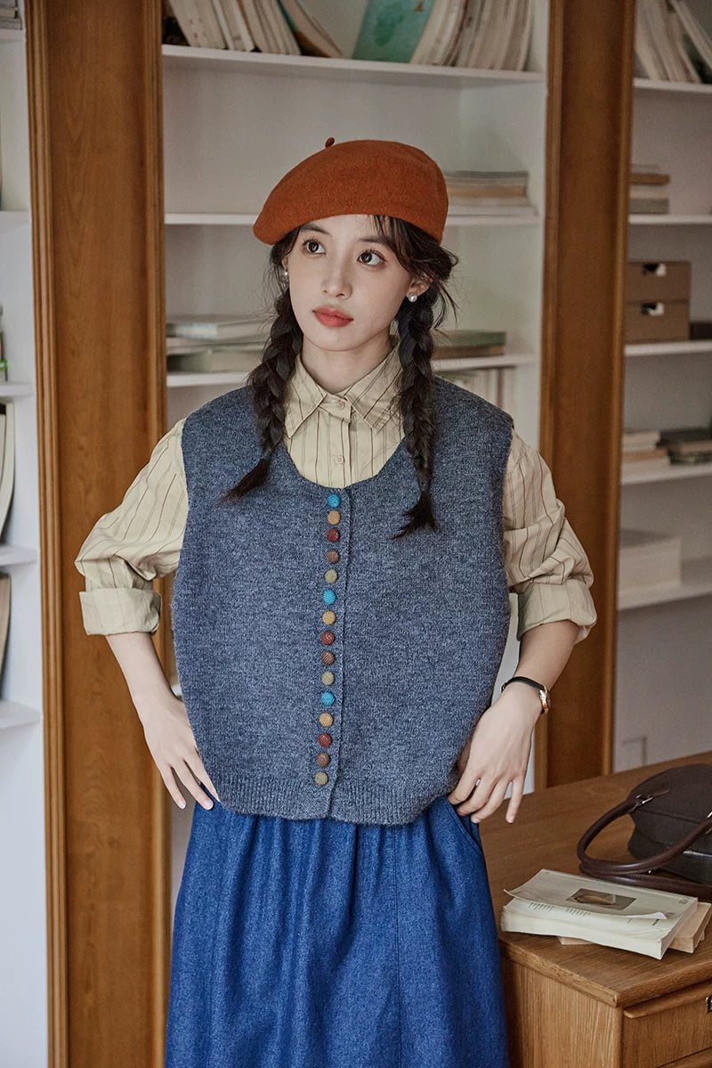Chocolate Buttons Knitted Vest (2 Colors)