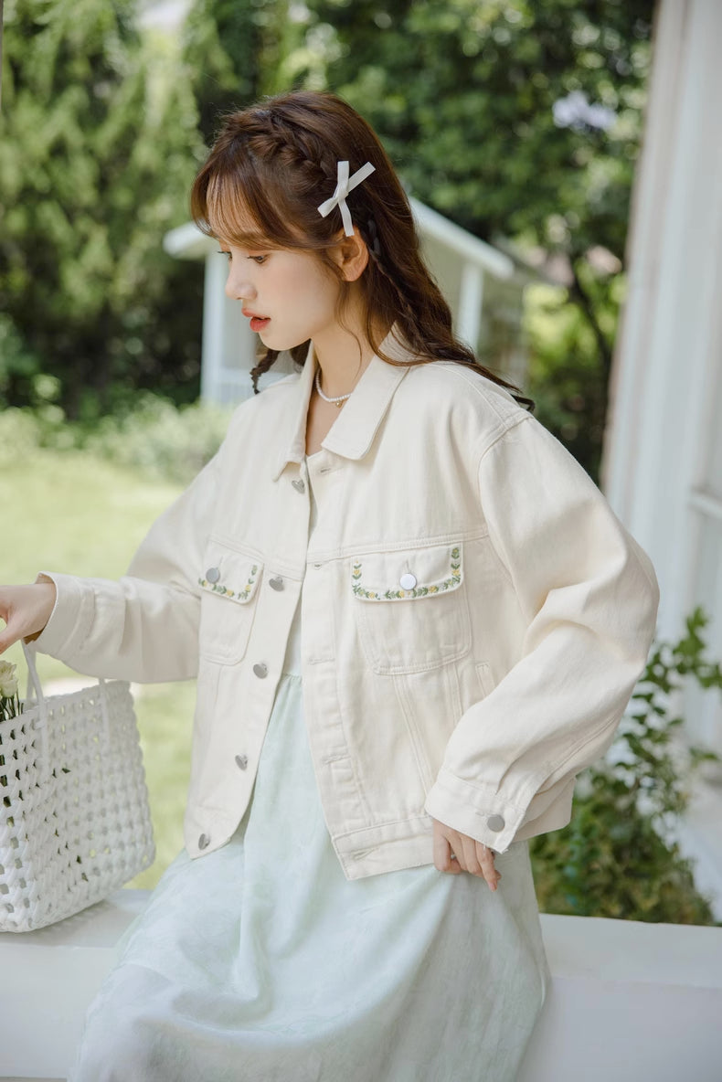 Flower Chain Embroidered Jacket (White)