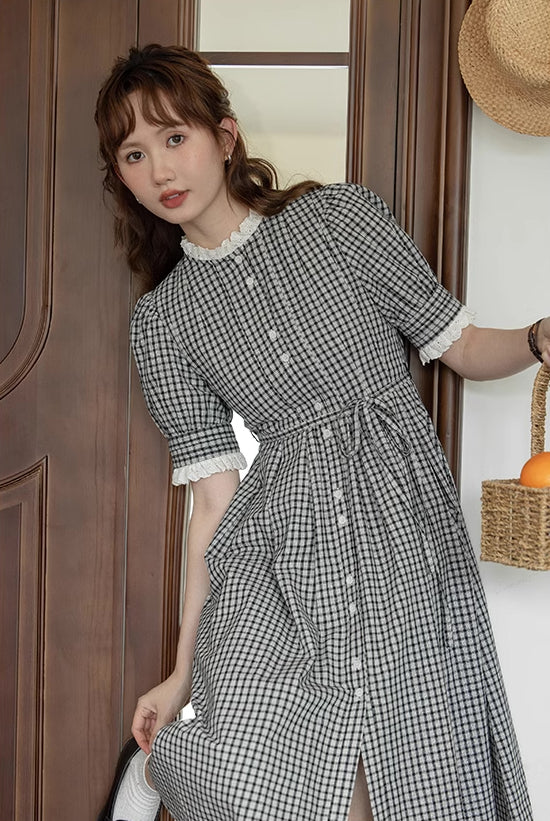 Button Up Plaid Midi Dress (Black/White)