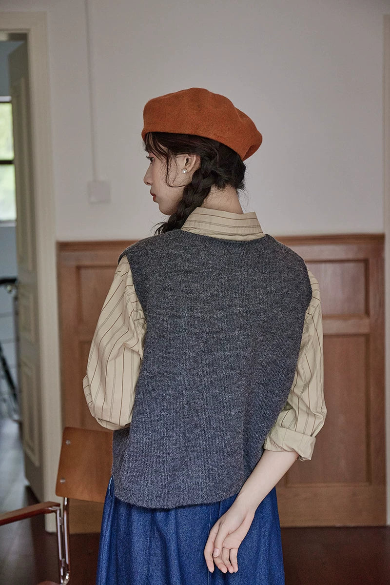 Chocolate Buttons Knitted Vest (2 Colors)