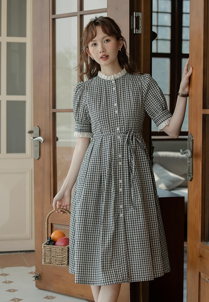 Button Up Plaid Midi Dress (Black/White)