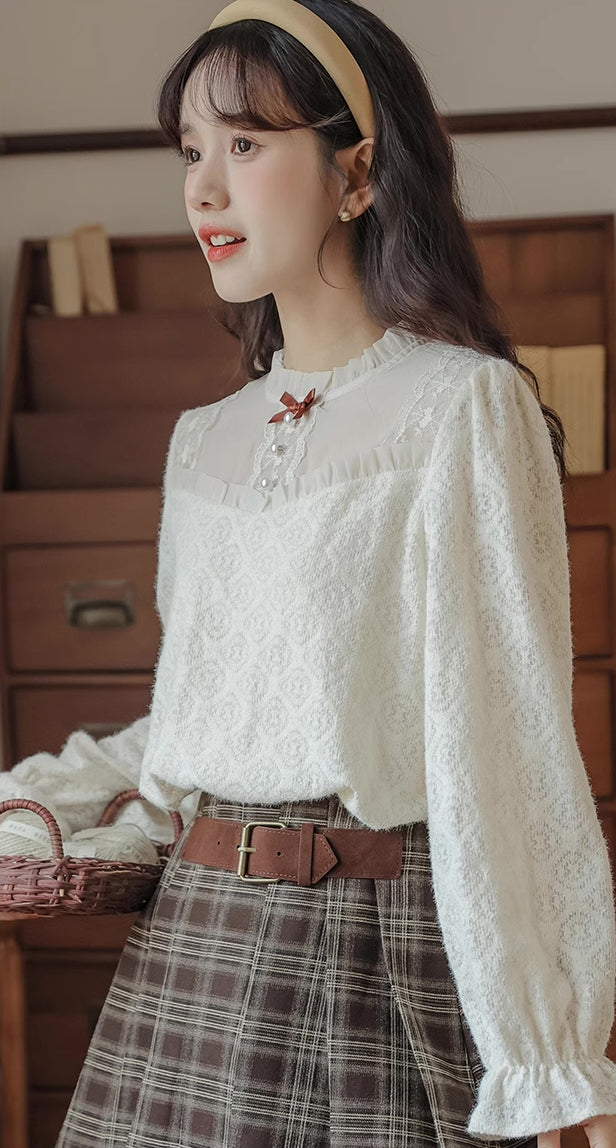 Sweet Lace Layering Blouse (Cream)