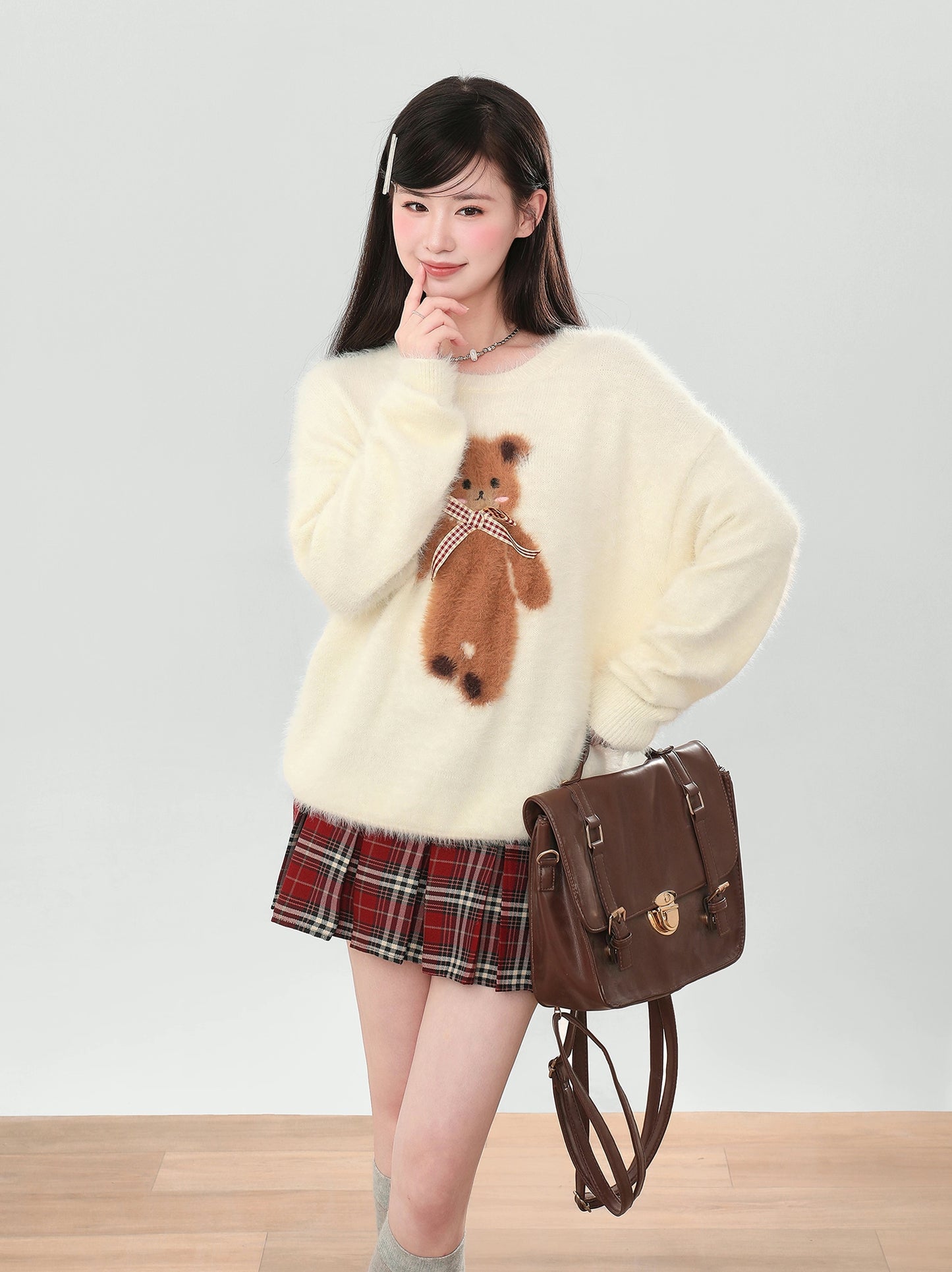 Fuzzy Bear Sweater (Cream)