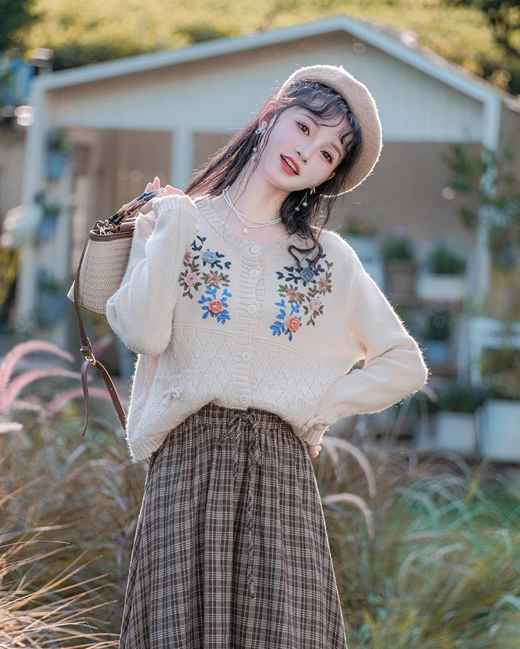 Grandma's Autumn Floral Embroidered Cardigan (2 Colors)