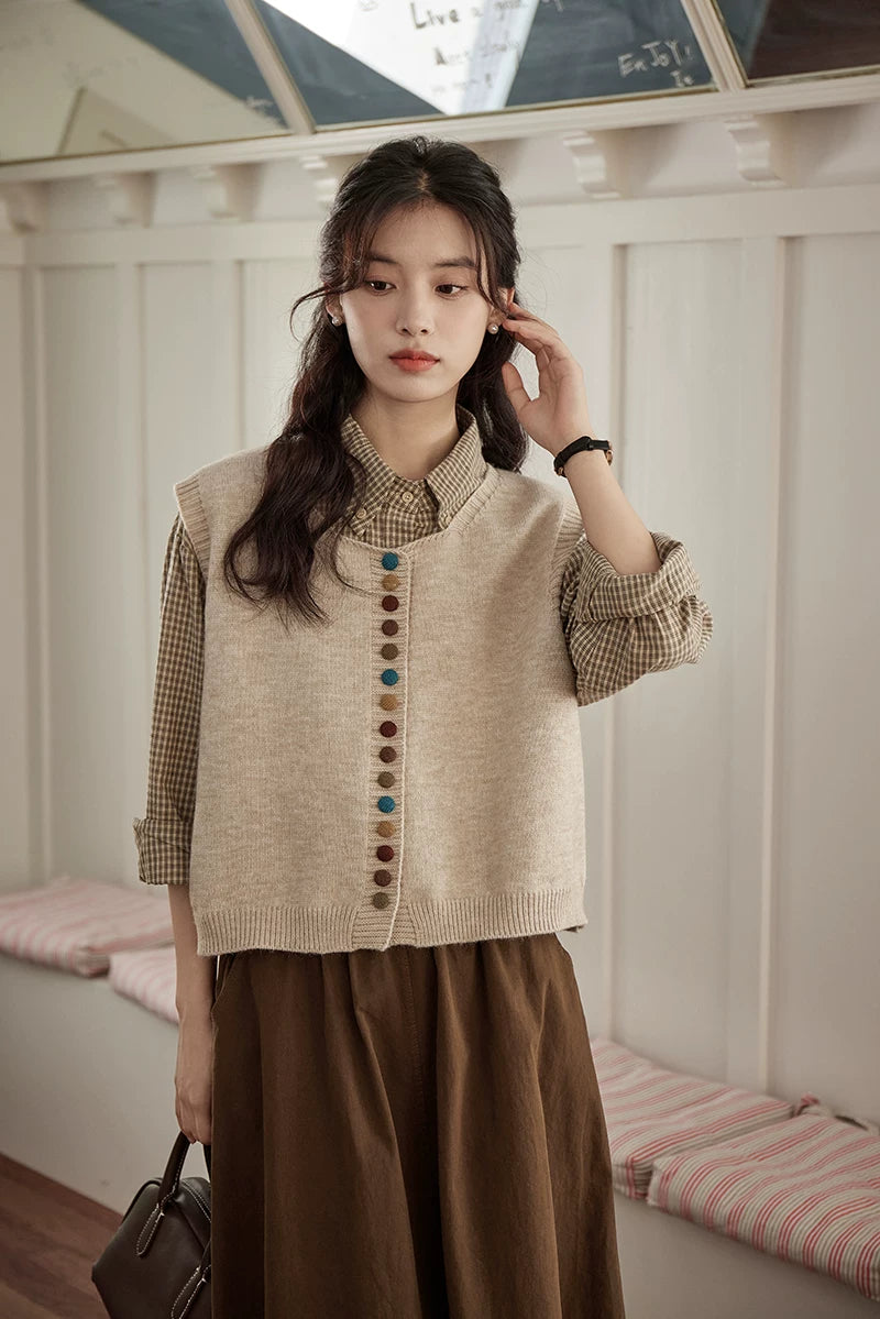 Chocolate Buttons Knitted Vest (2 Colors)