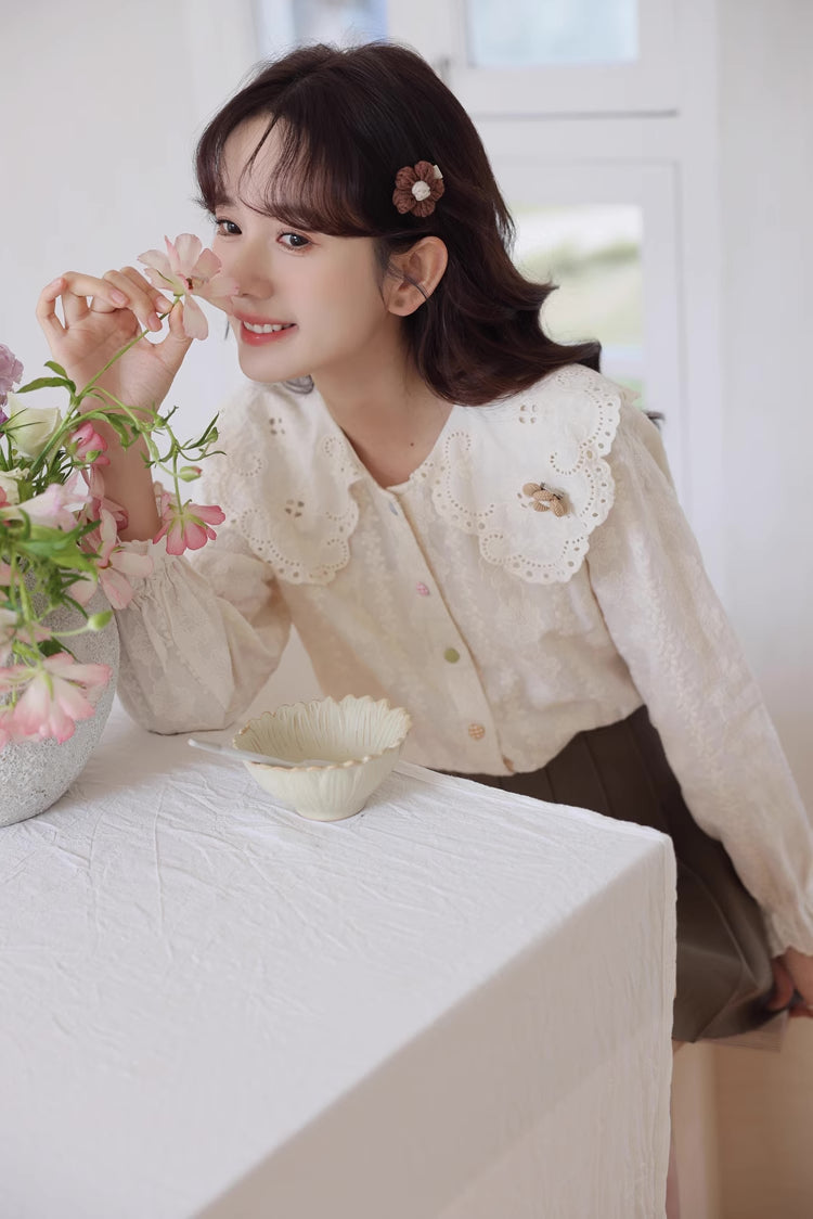 Floral Broderie Blouse (2 Colors)