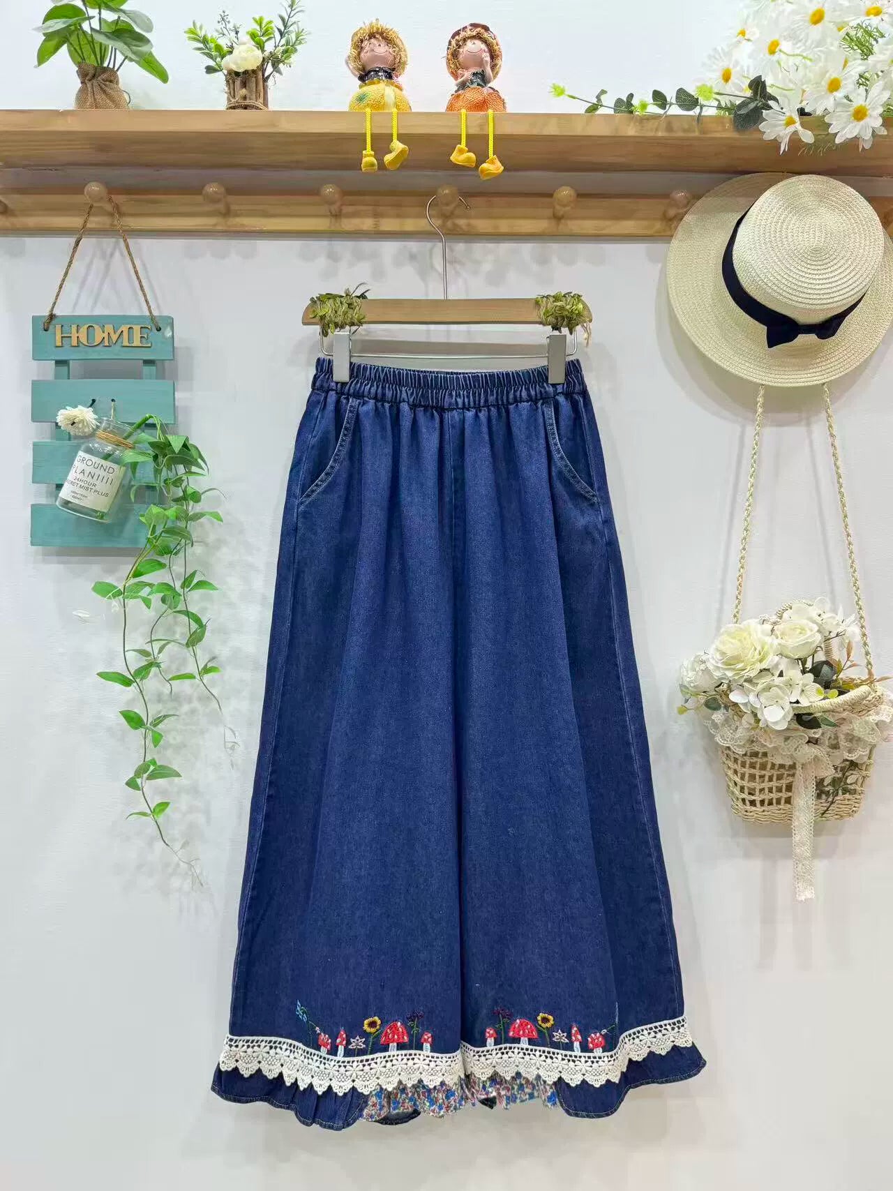 Mushroom Patchwork Embroidered Denim Pants (2 Colors)