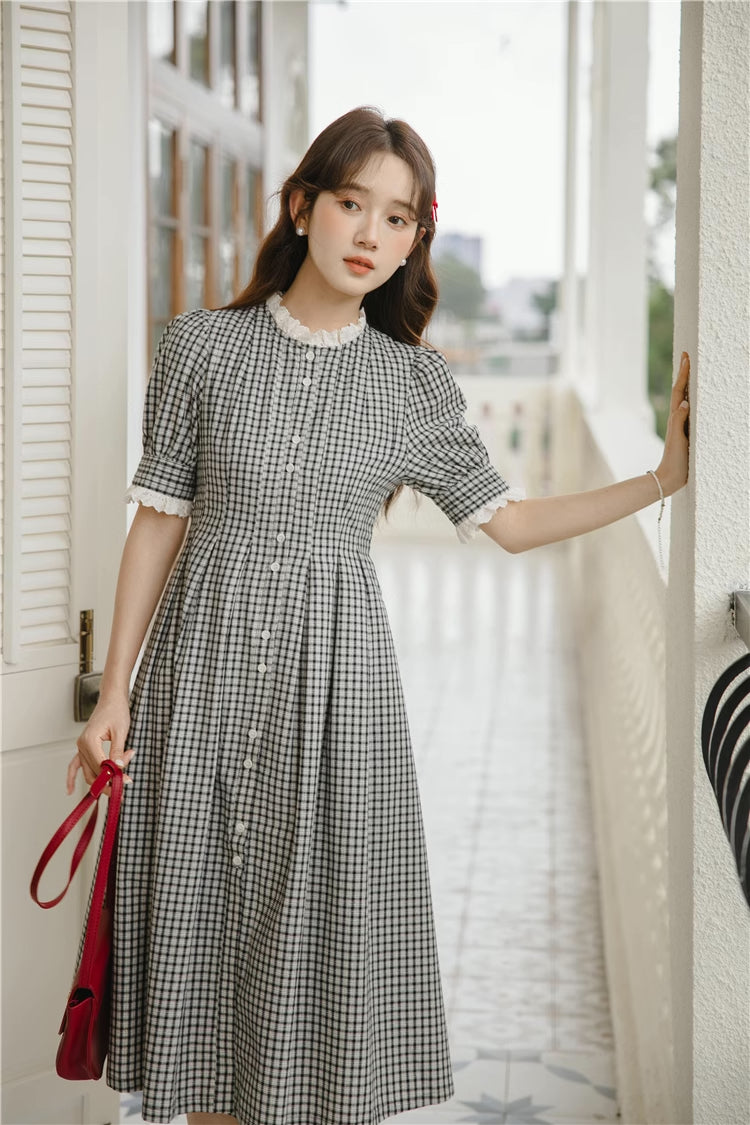 Button Up Plaid Midi Dress (Black/White)