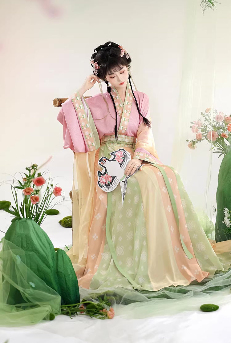Knowing Spring Xiyi Poqun Set (2 Colors)