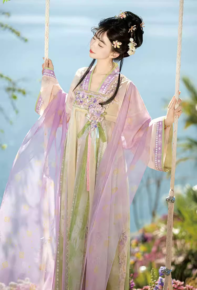 Wisteria Qixiong Ruqun Set (Green/Purple)