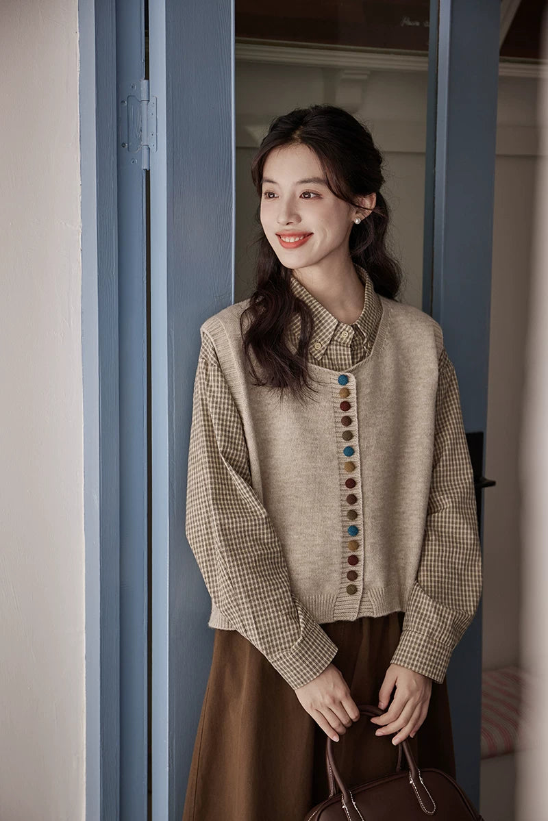 Chocolate Buttons Knitted Vest (2 Colors)