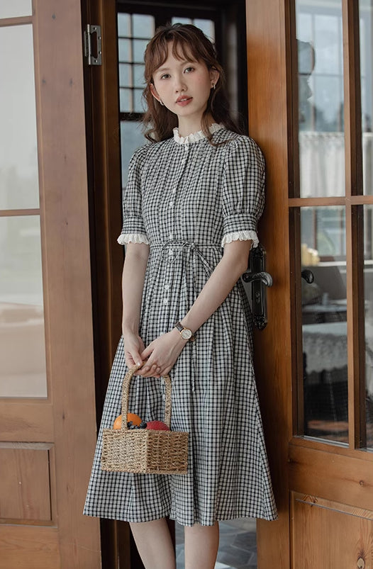 Button Up Plaid Midi Dress (Black/White)