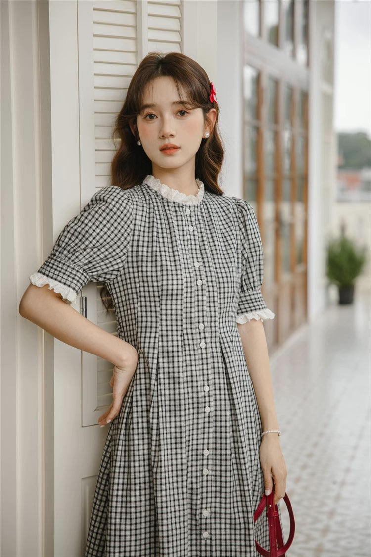 Button Up Plaid Midi Dress (Black/White)