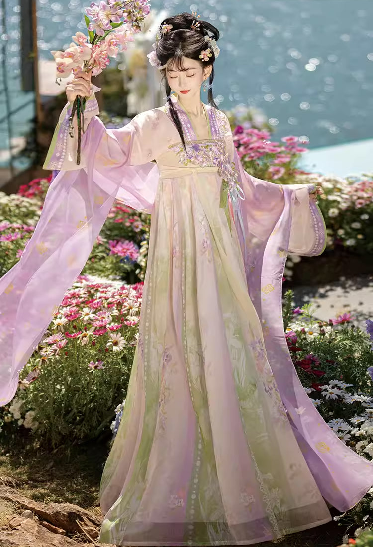 Wisteria Qixiong Ruqun Set (Green/Purple)