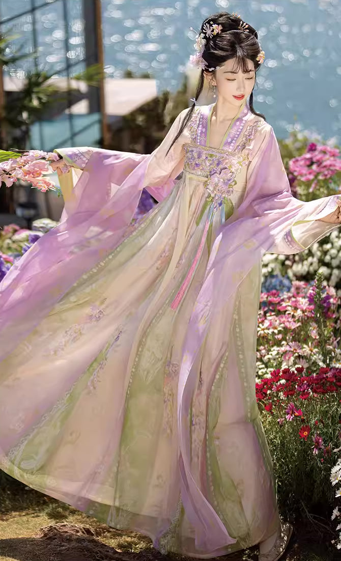 Wisteria Qixiong Ruqun Set (Green/Purple)