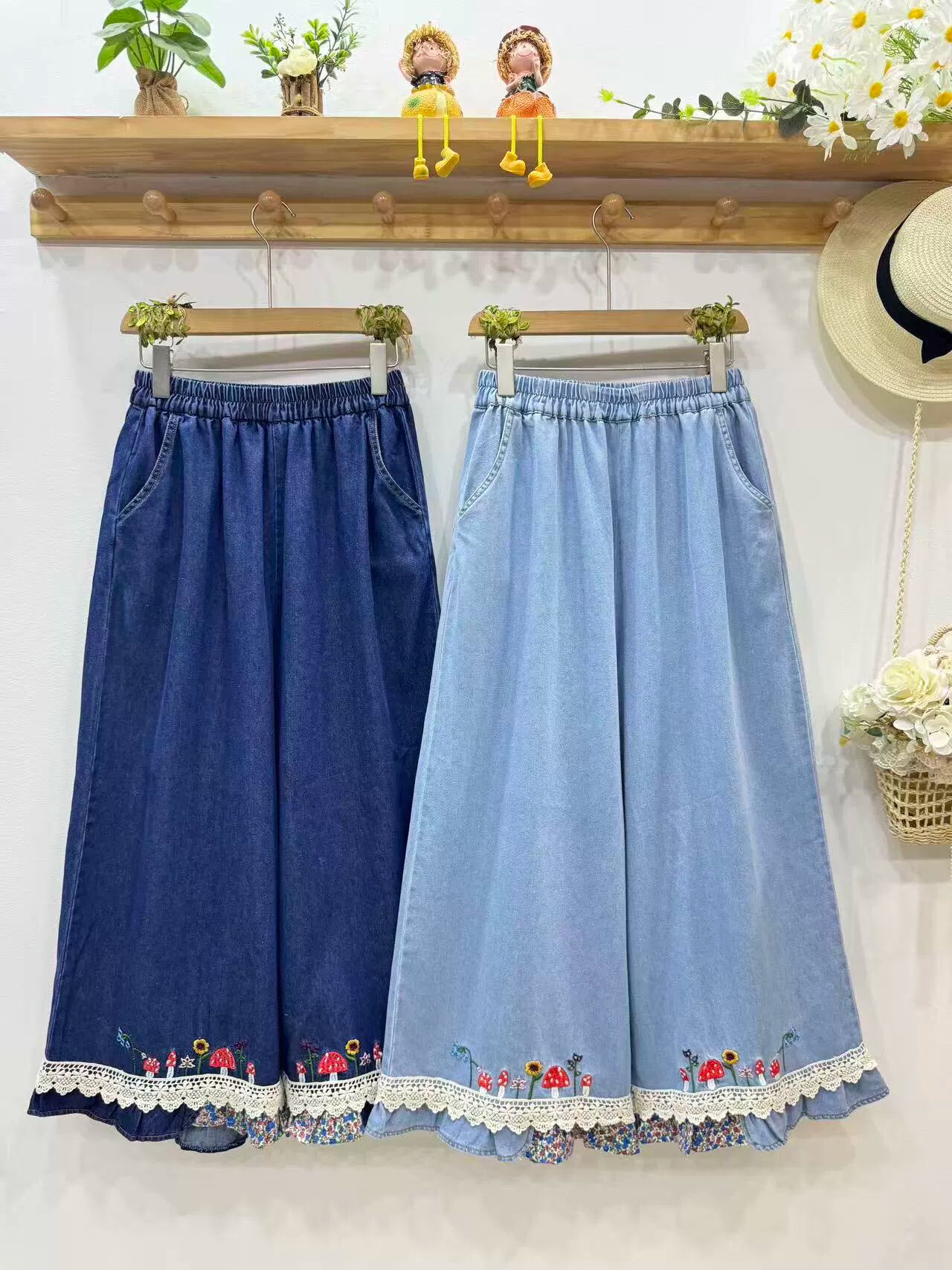 Mushroom Patchwork Embroidered Denim Pants (2 Colors)