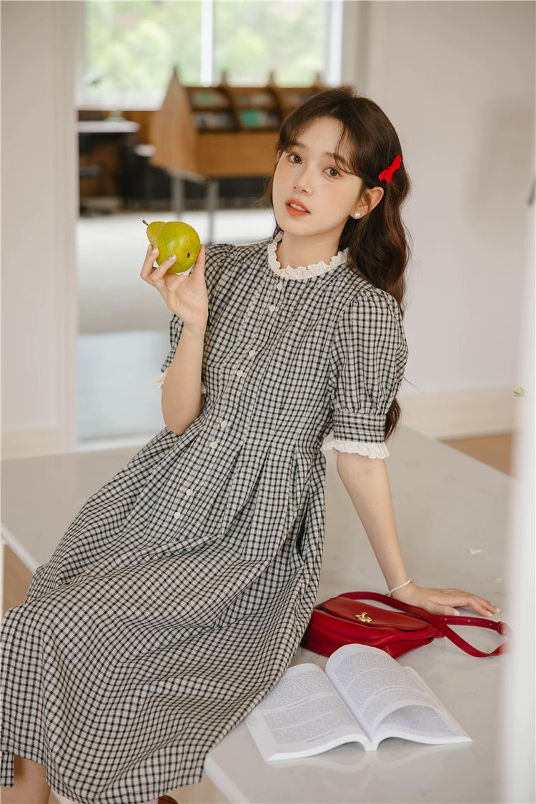 Button Up Plaid Midi Dress (Black/White)