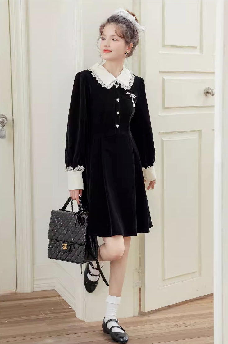 Kiki Love Velveteen Dress (Black)