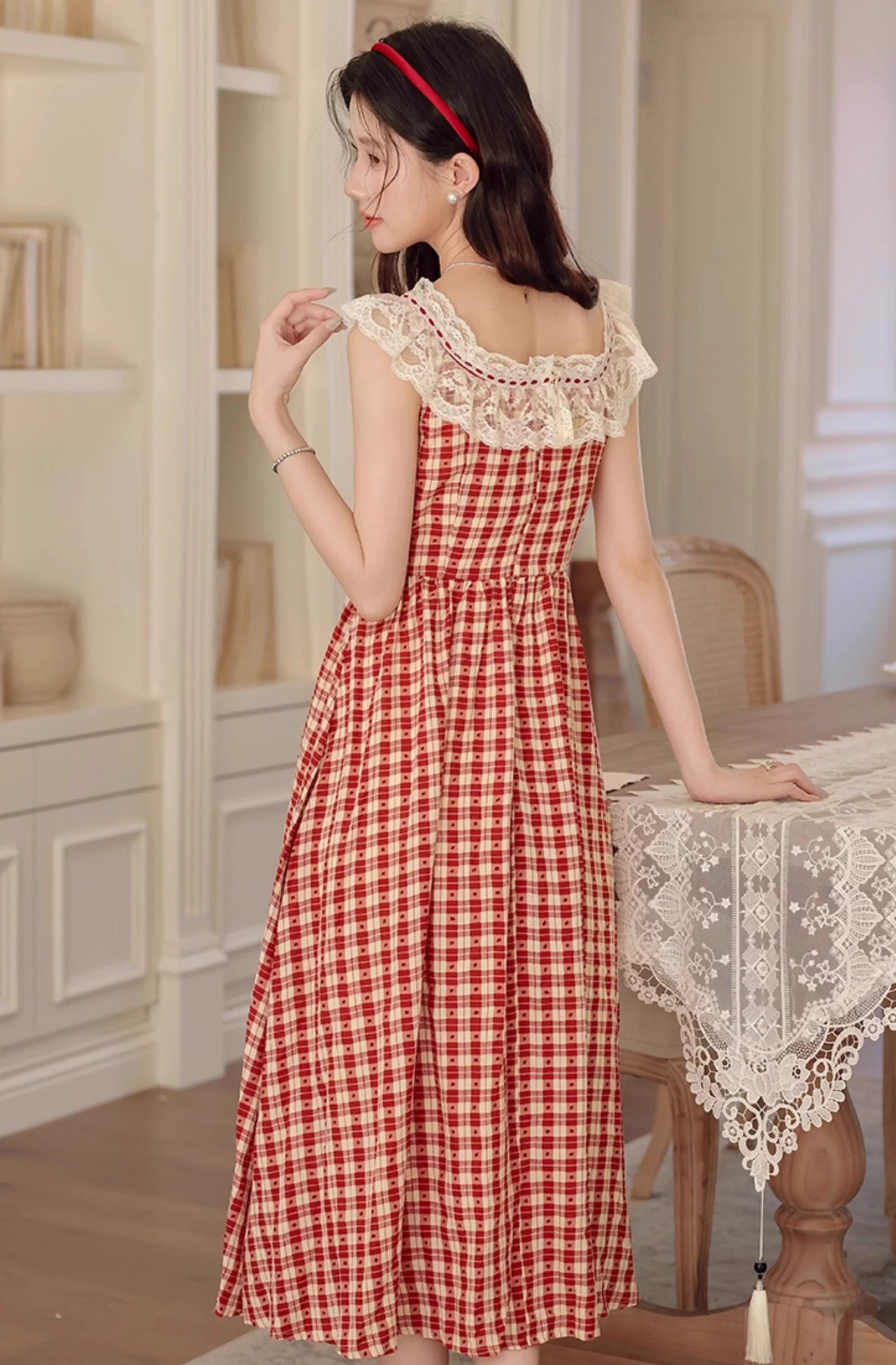 Picnic Plaid Sleeveless Midi Dress (Red)