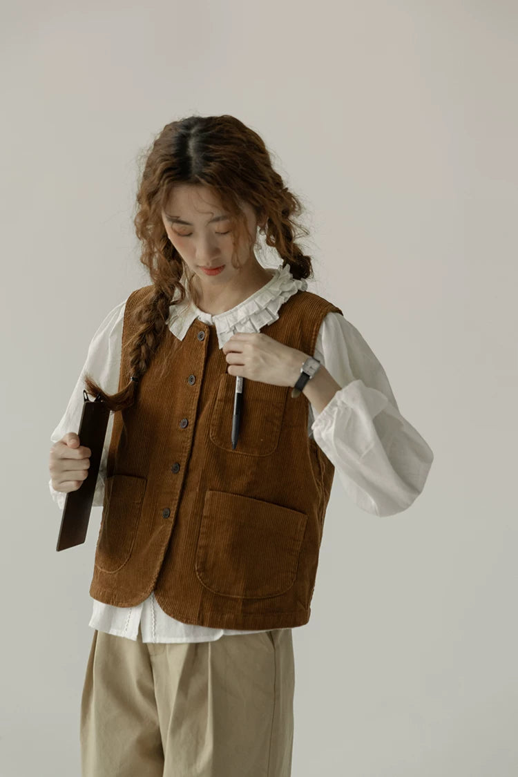 Corduroy Pocketful Vest (Brown)