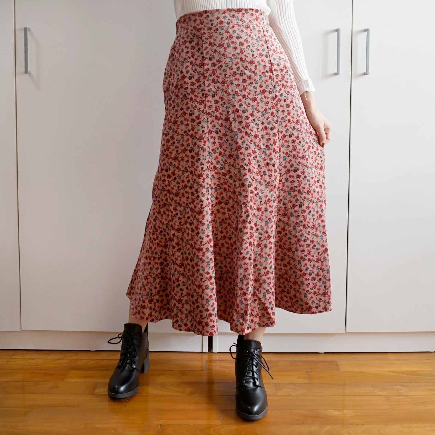 Corduroy Ditsy Floral Midi Skirt (3 Colors)