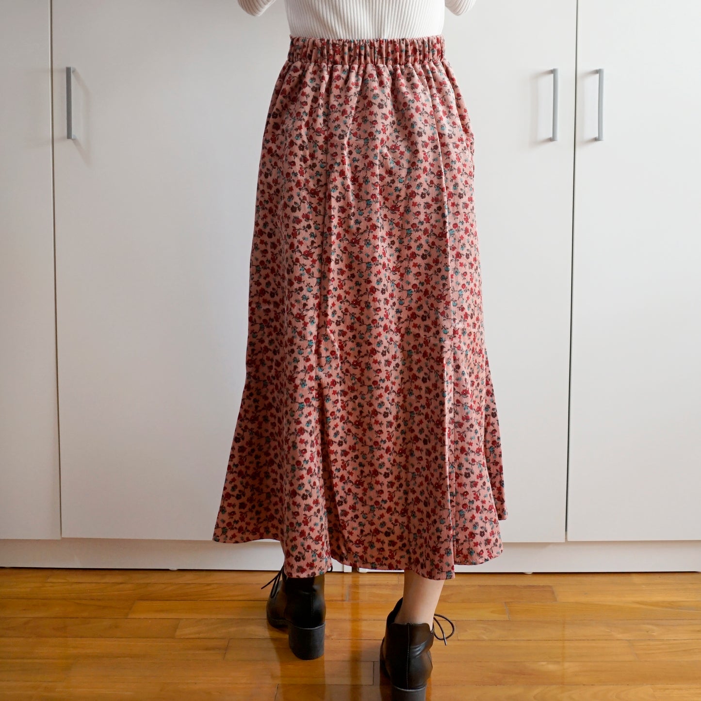 Corduroy Ditsy Floral Midi Skirt (3 Colors)