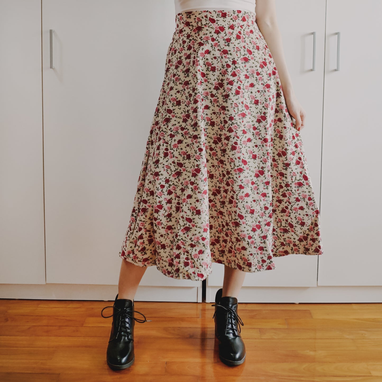 Rose Corduroy Midi Skirt (2 Colors)