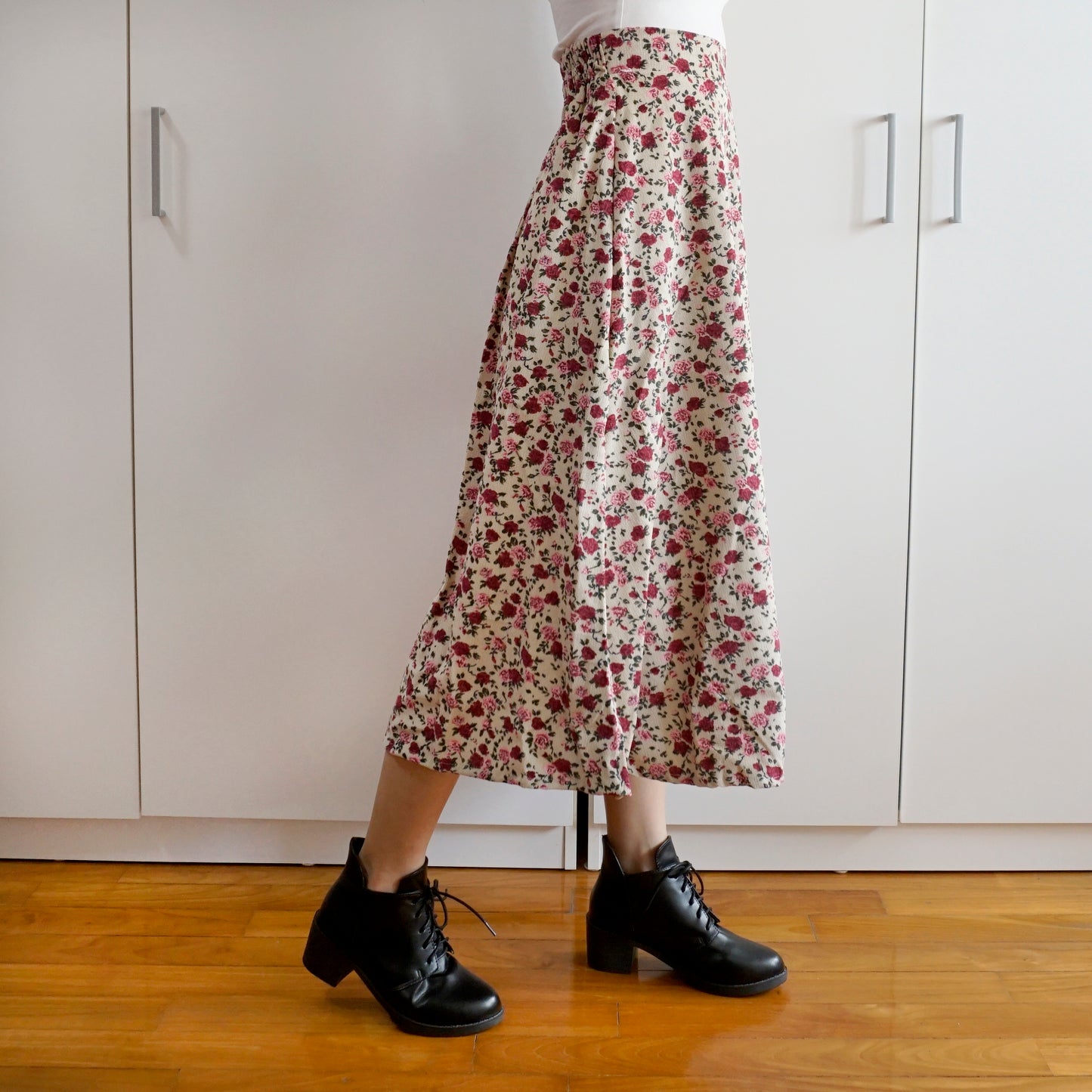 Rose Corduroy Midi Skirt (2 Colors)