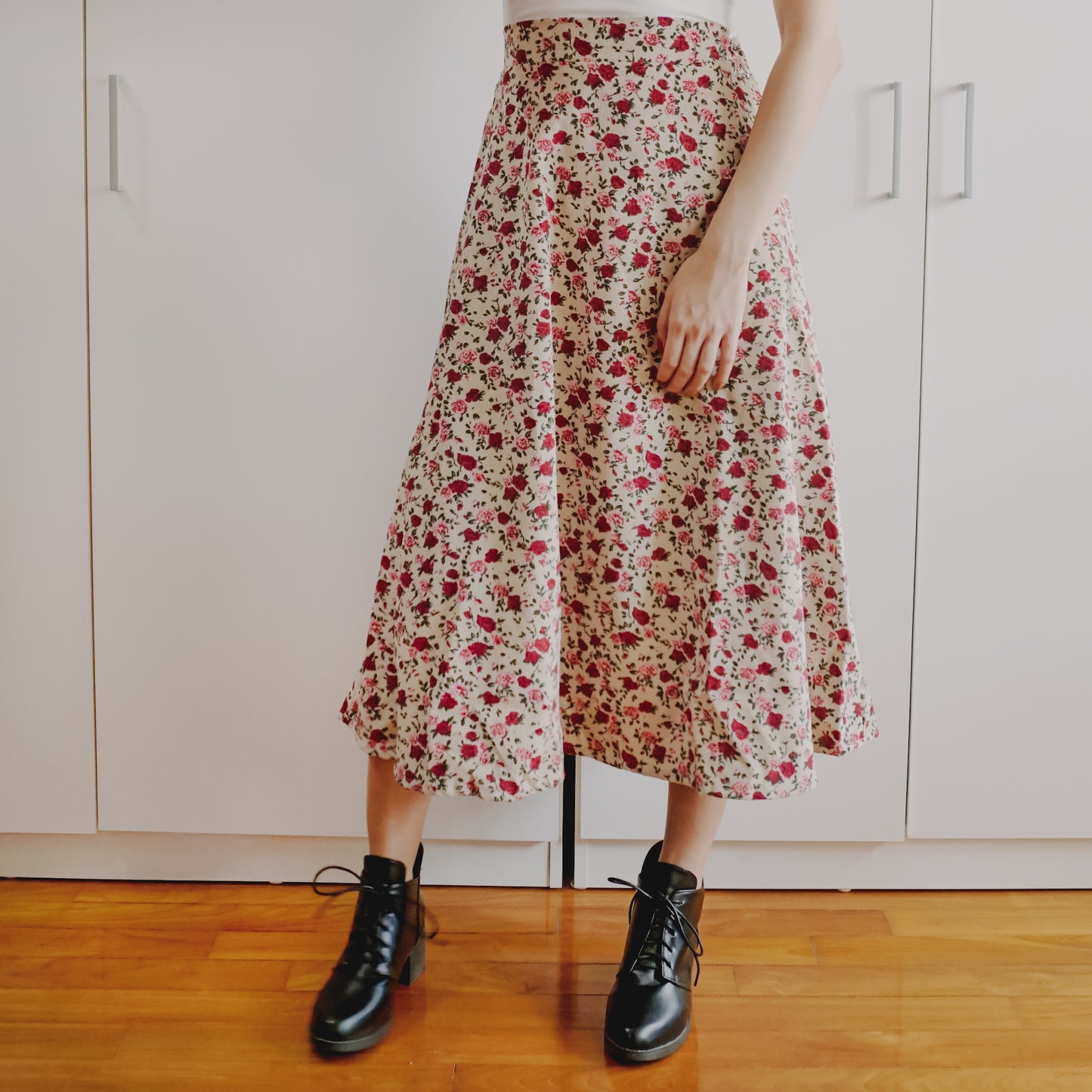 Rose Corduroy Midi Skirt (2 Colors)