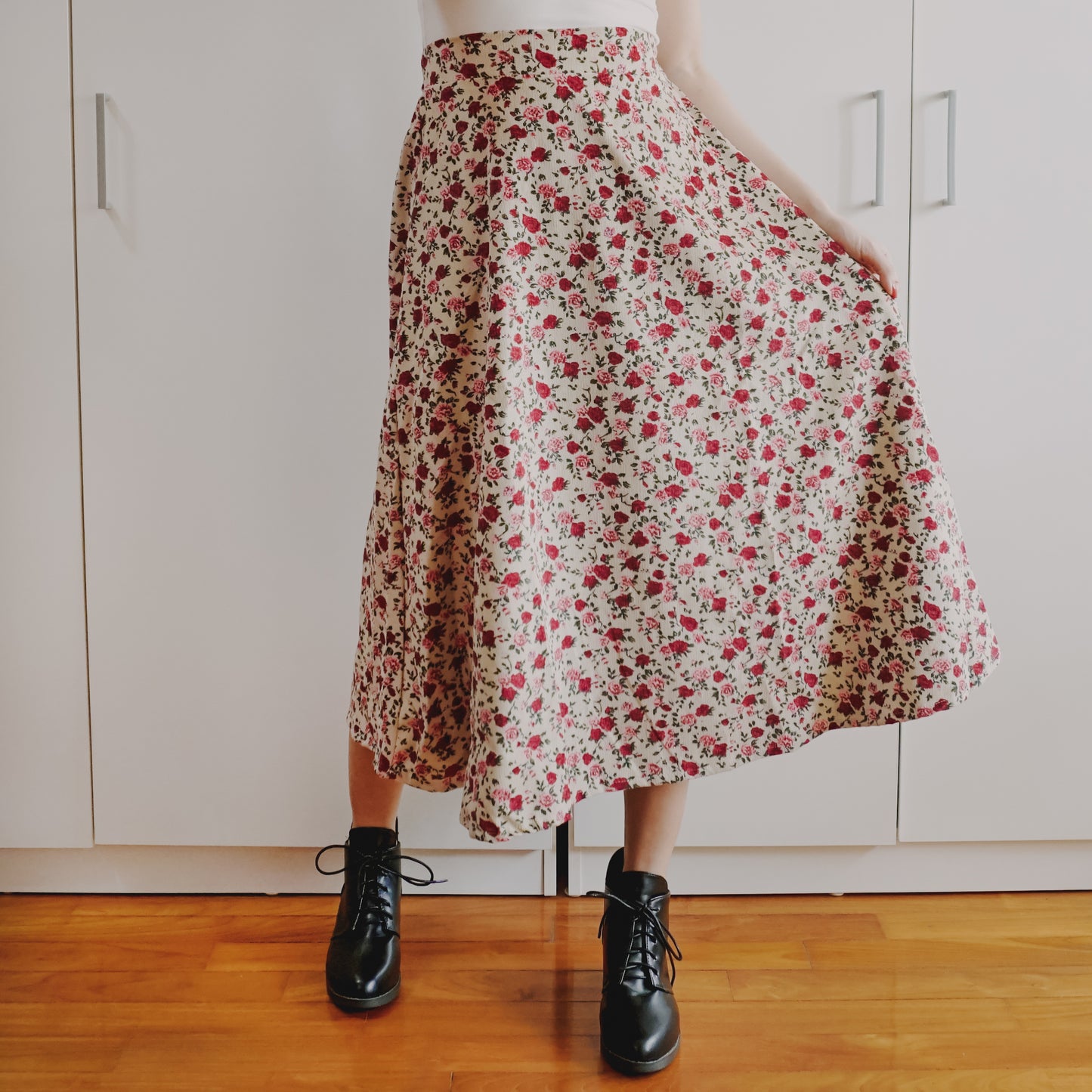 Rose Corduroy Midi Skirt (2 Colors)