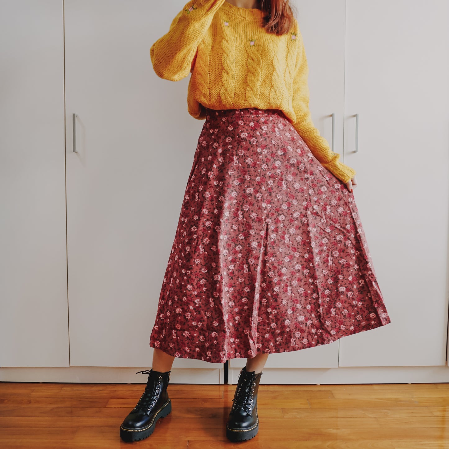 Rose Corduroy Midi Skirt (2 Colors)