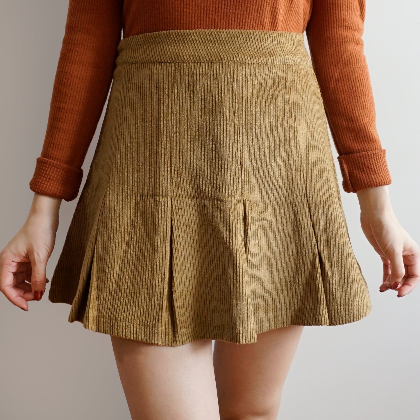 Corduroy Pleated Skirt (2 Colors)