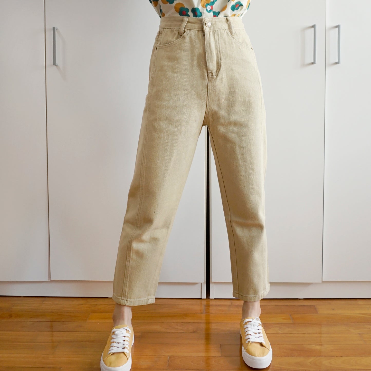 Cropped Mom Jeans (4 Colors)