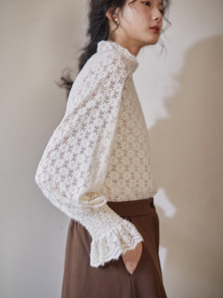 Daisy Lace Blouse (Cream)