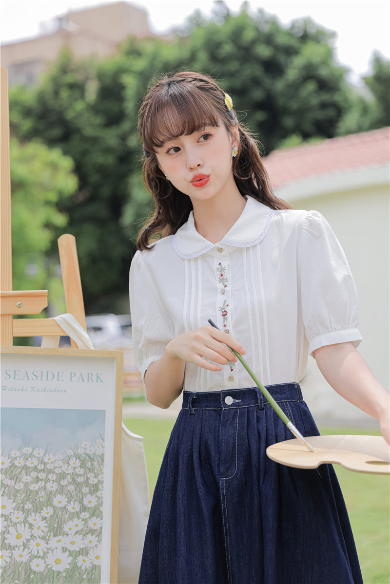 Little Floral Embroidered Blouse (White)