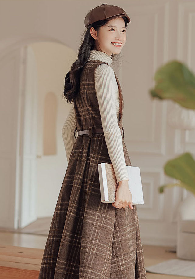 midi pinafore dress Corduroy Pinafore Womens Denim Pinafore Ladies Cord Pinafore Dress Cord Pinafore Boohoo Styled with the Ballet Jersey T A chic and feminine outfit
