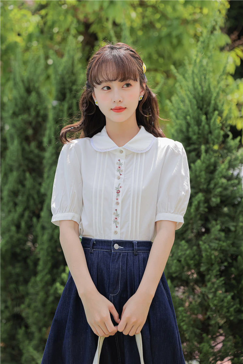 Little Floral Embroidered Blouse (White)