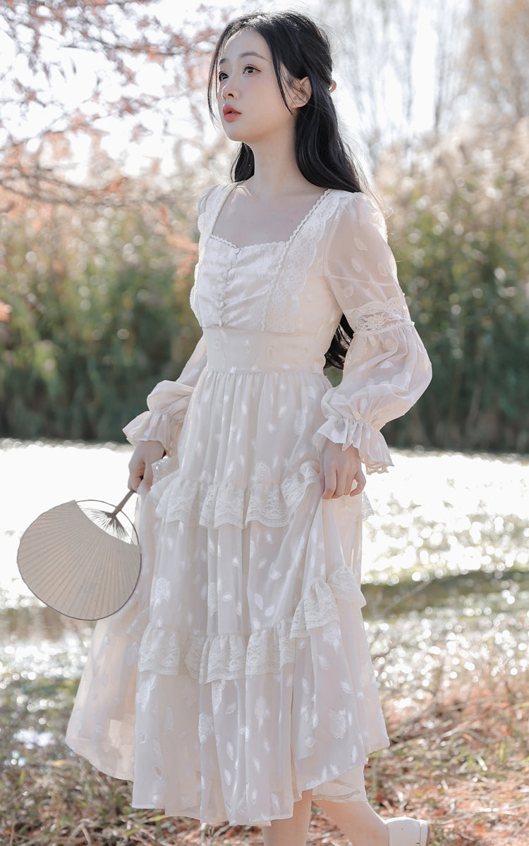 Ethereal Dreams Midi Dress (White) M Ethereal Dreams Midi Dress (White) M
