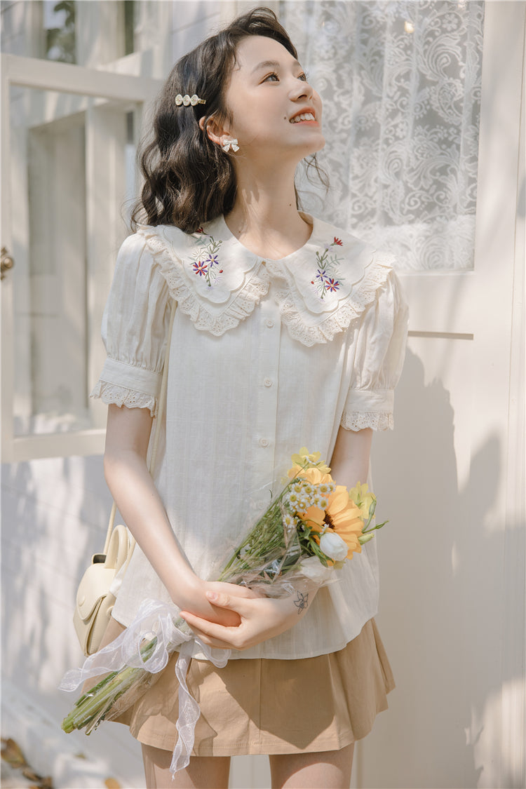 Wildflower Embroidered Blouse (Cream)