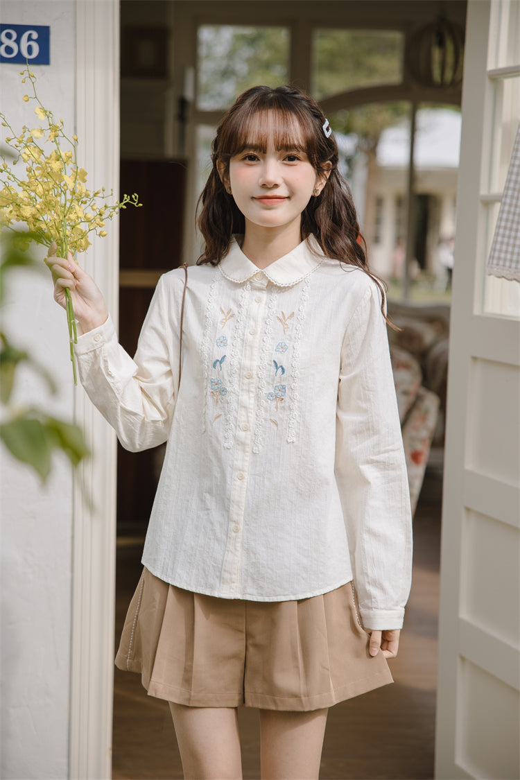 Cottage Things Embroidered Blouse (Cream)