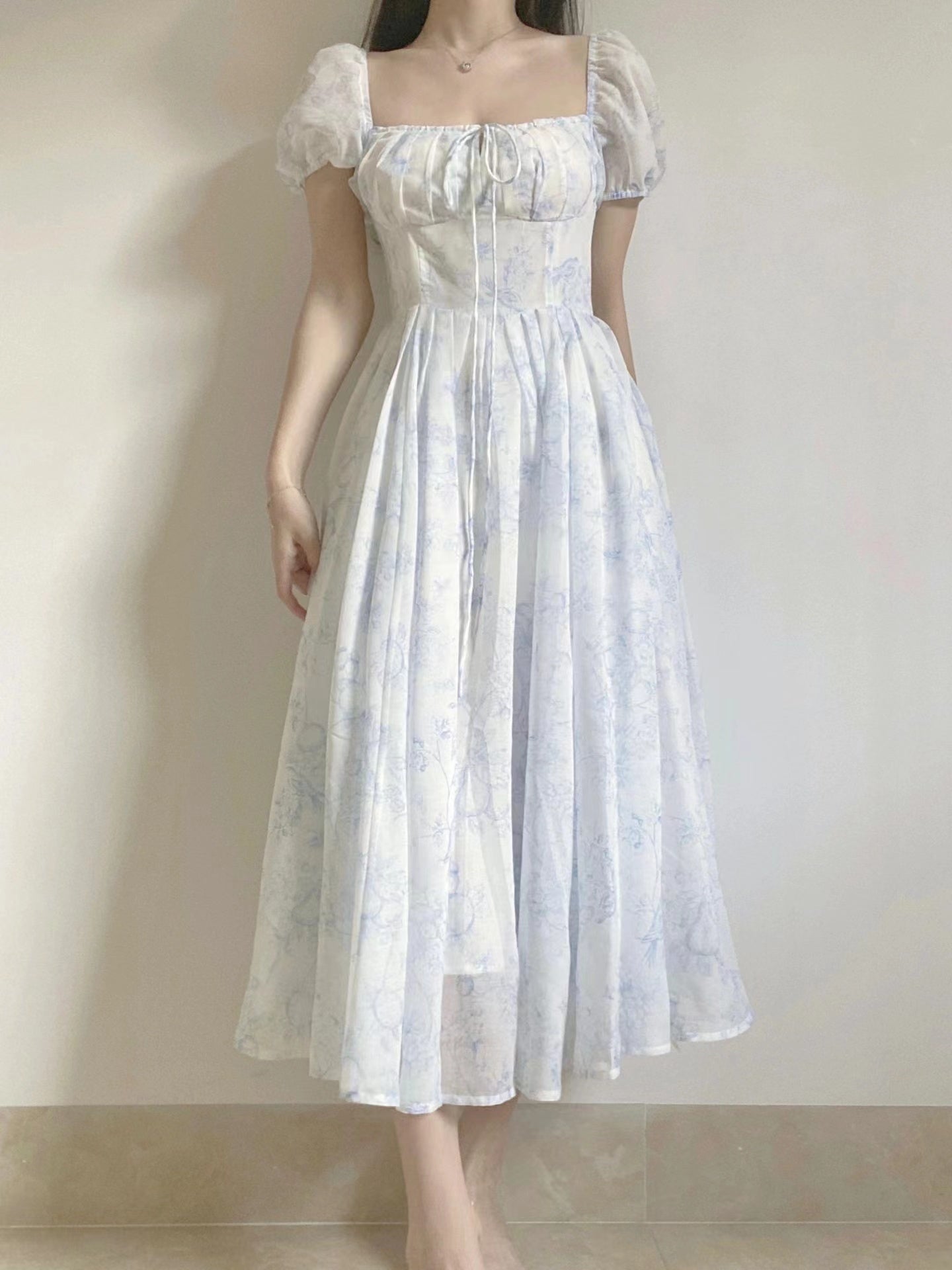 Porcelain Sketch Midi Dress (White/Blue)