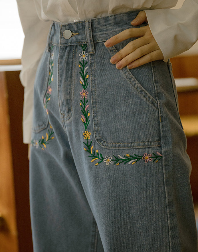 Retro Spring Floral Pocket Jeans (Medium Denim)
