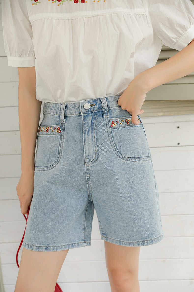 Flower Vines Embroidered Shorts (Light Denim)