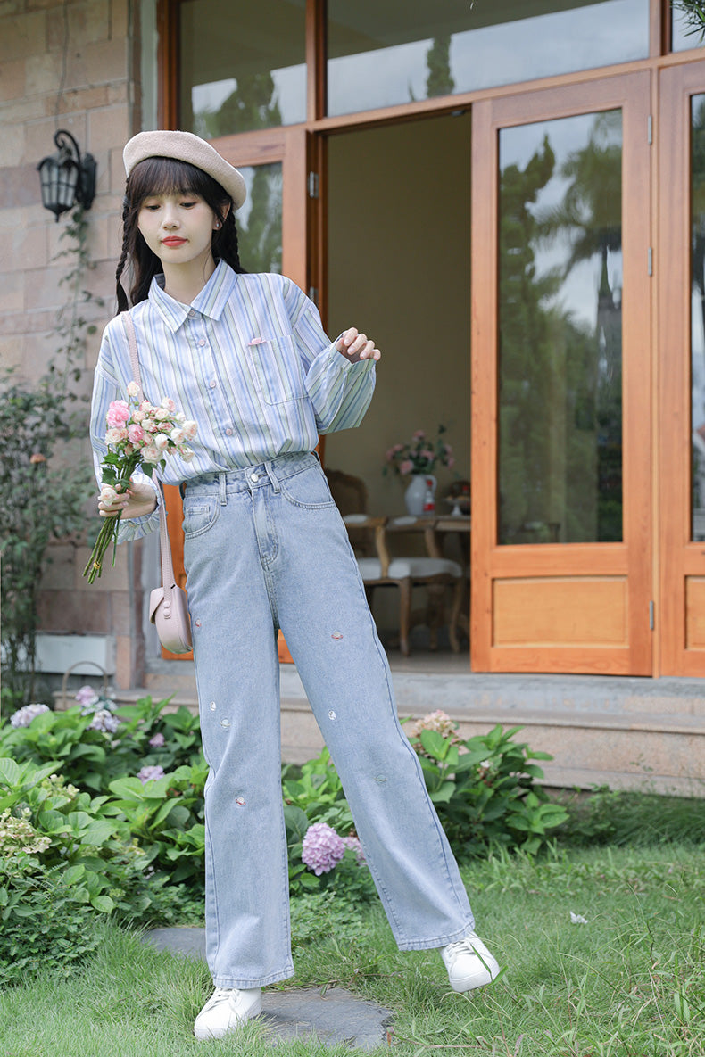 Peek-A-Boo Embroidered Jeans (Light Denim) – Megoosta Fashion